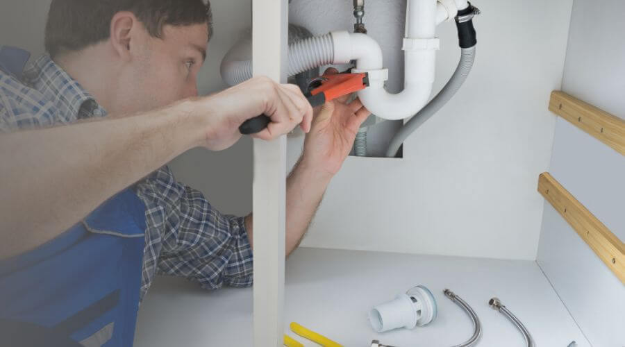 Professional emergency plumbing in Illiopolis, IL